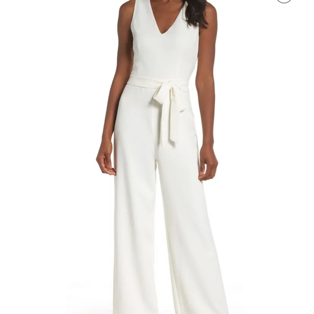 Vince Comuto Tie Front Wide Leg Jumpsuit (ivory, size 6)